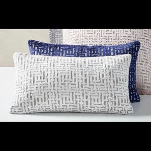 Set of 2. West Elm Allover Crosshatch Jacquard Velvet case 12x21